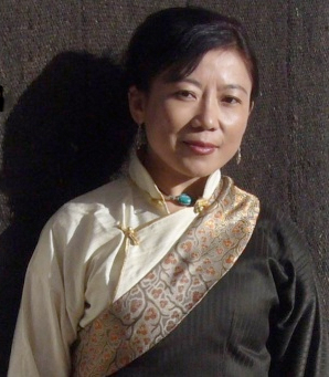 Tsering Woeser portrait